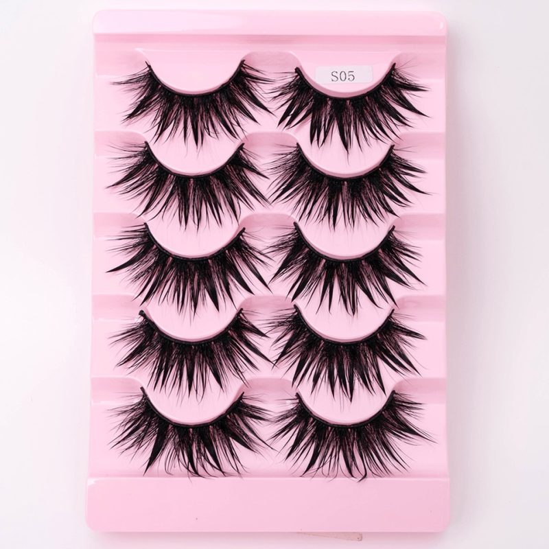 kiss beyond natural lashes